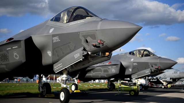 This image has an empty alt attribute; its file name is Avione-F-35-1.jpg